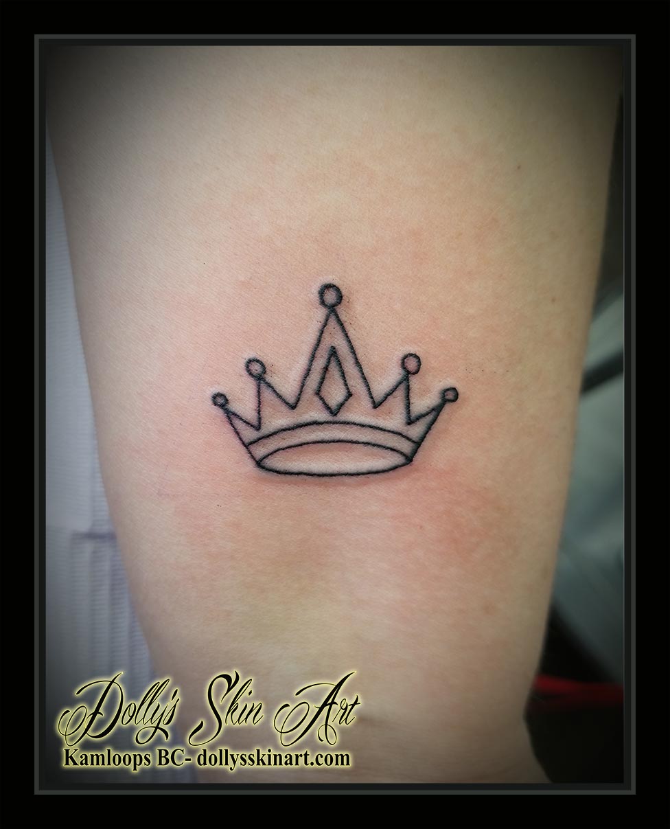 small black line crown linework outline tiny tattoo kamloops dolly's skin art