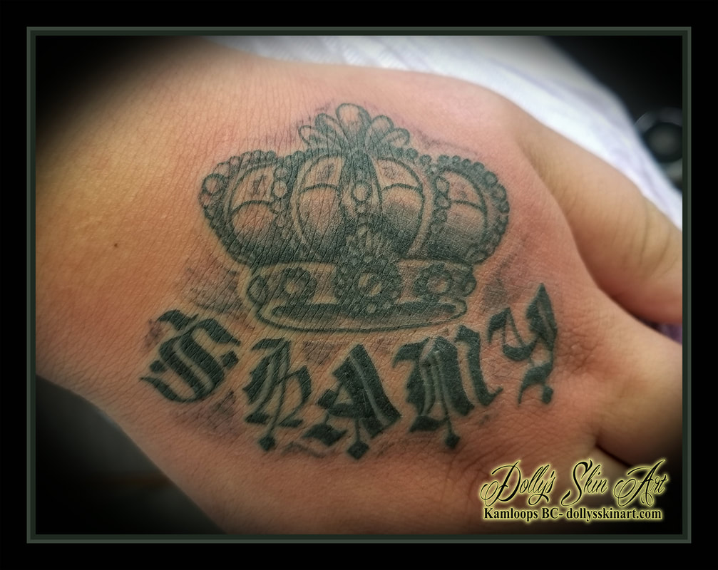 crown tattoo black and grey shading royal hand lettering font script shamy tattoo kamloops dolly's skin art