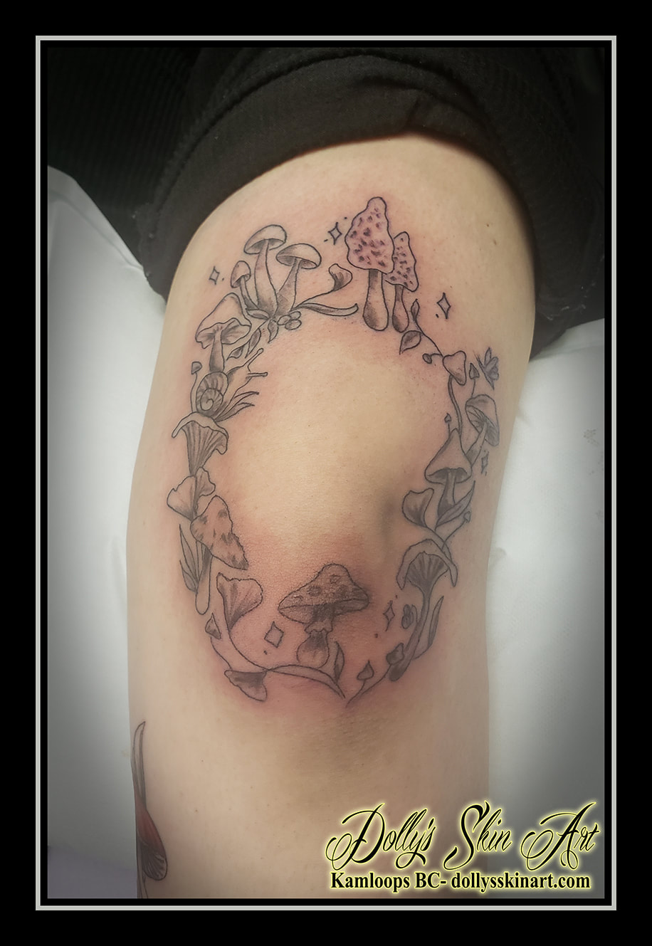 fairy ring tattoo knee mushrooms black and grey shading kneecap tattoo dolly's skin art kamloops