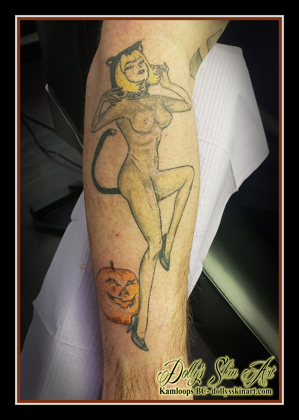 pin up girl tattoo drawing art movie platoon background set Alberto Vargas Halloween Cat Vintage tattoo dolly's skin art kamloops
