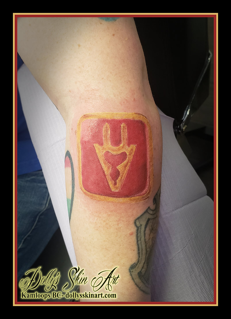 dragoon job tattoo icon final fantasy xiv pin red gold arm colour tattoo dolly's skin art kamloops